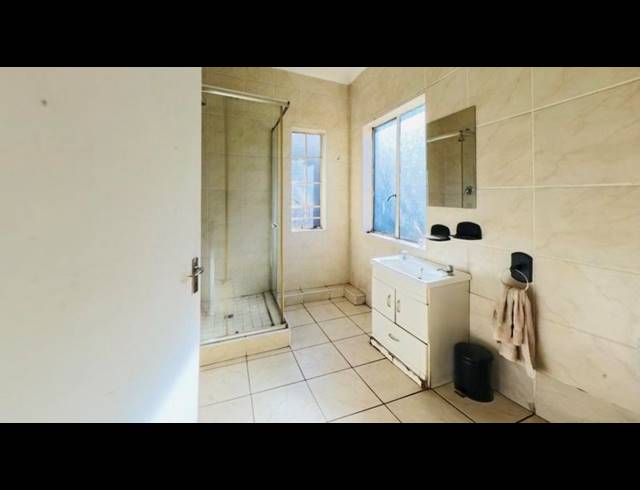 OFFICE PROPERTY TO RENT IN BRACKENHURST